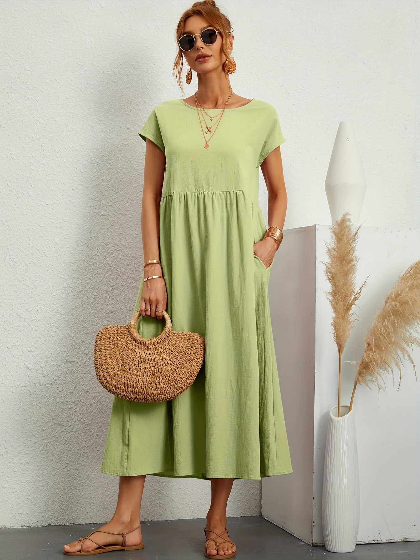 Robe Midi Fluide Élégante