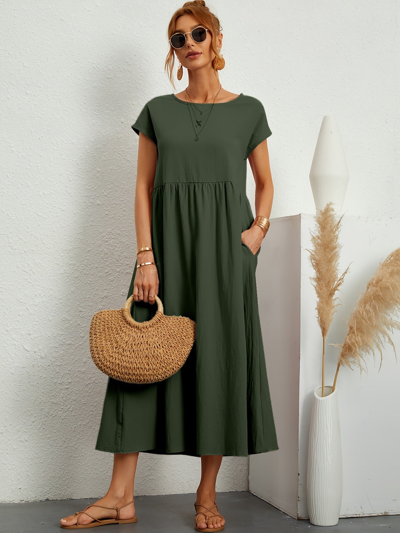 Robe Midi Fluide Élégante