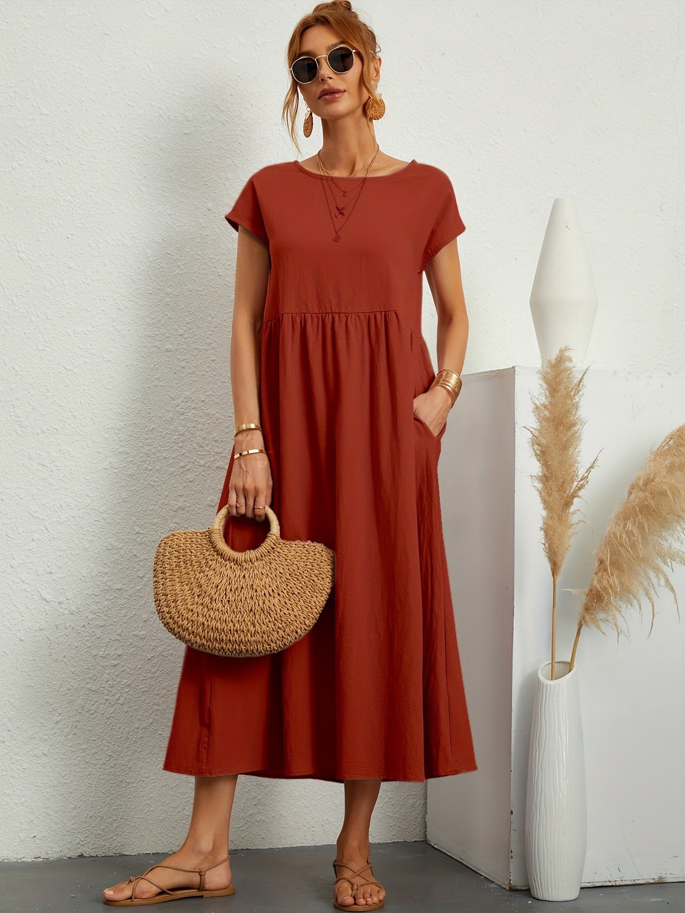 Robe Midi Fluide Élégante